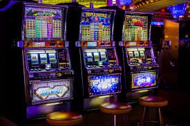 Pengguna memeriksa jadwal bonus 815